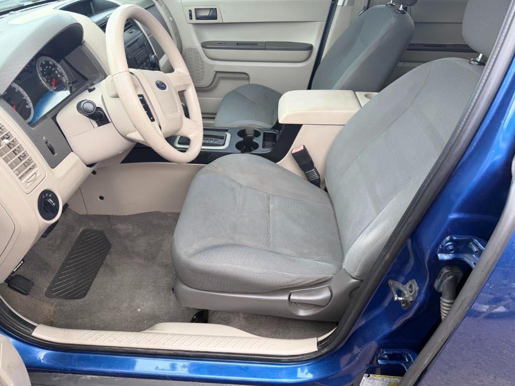 Ford Escape  2008