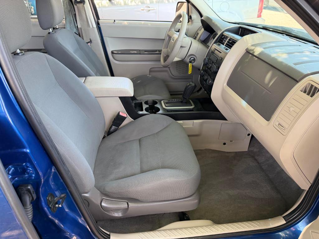 Ford Escape  2008