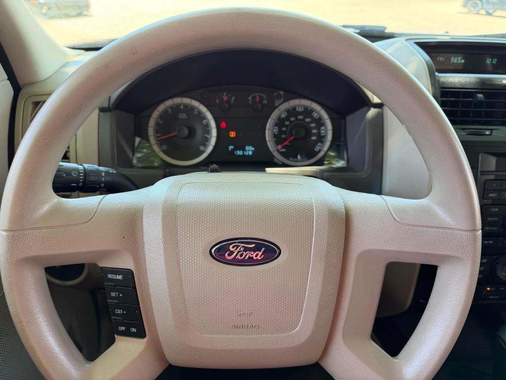 Ford Escape  2008
