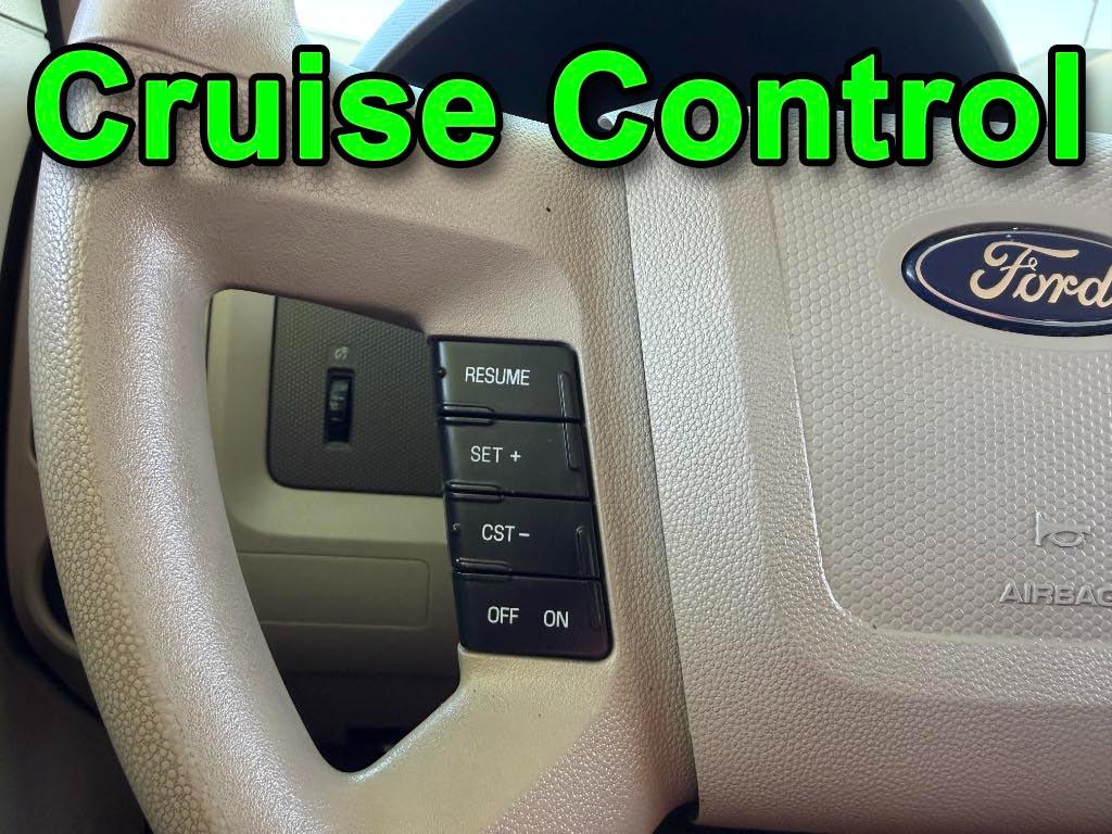 Ford Escape  2008