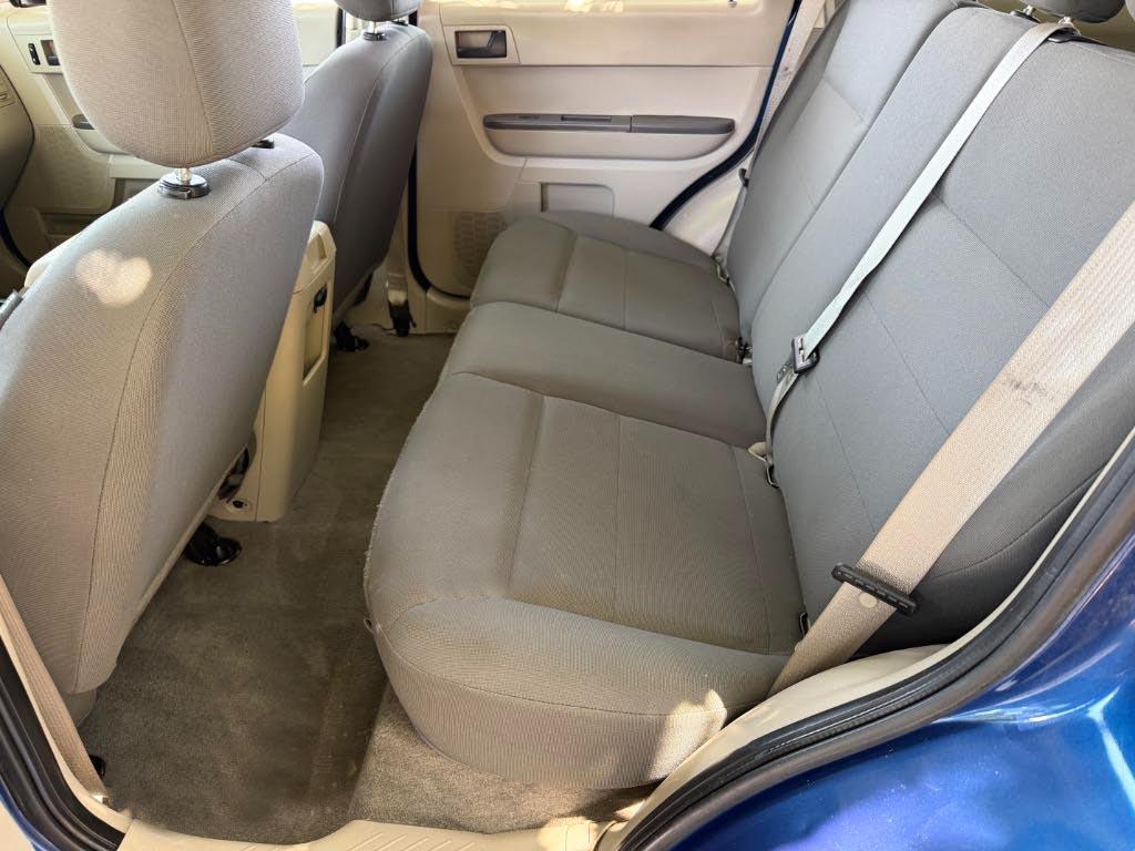 Ford Escape  2008