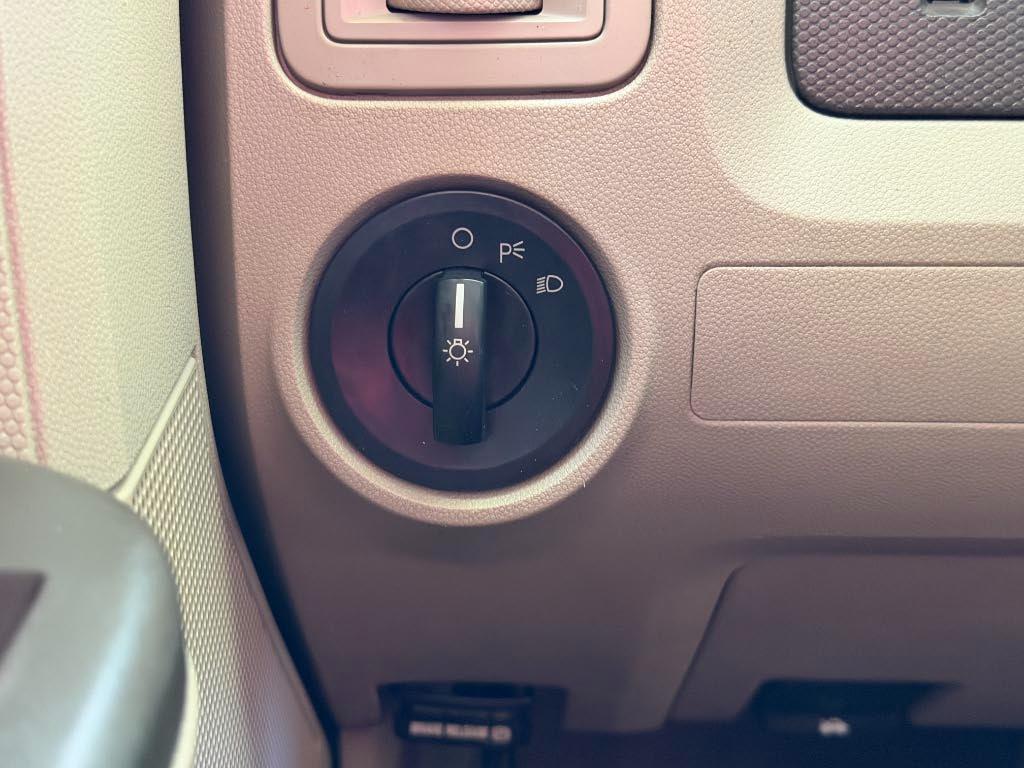 Ford Escape  2008
