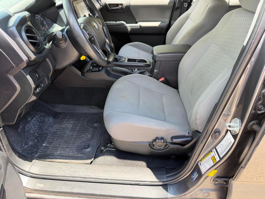 Toyota Tacoma SR 2022