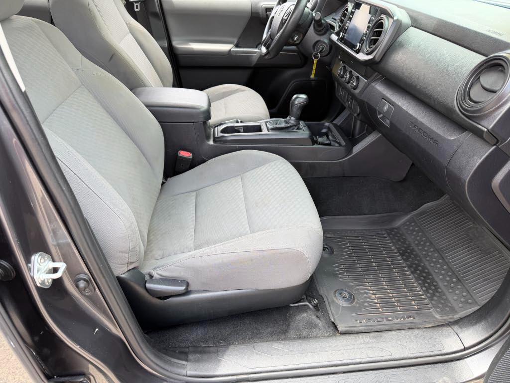 Toyota Tacoma SR 2022