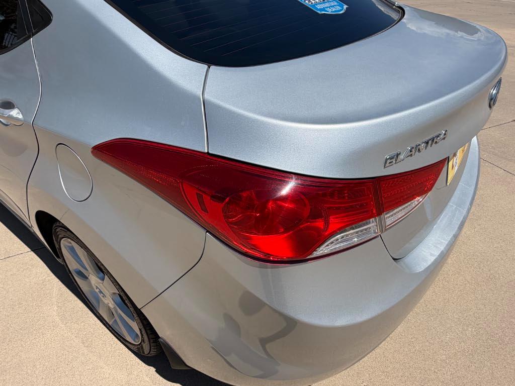 Hyundai Elantra Limited 2013