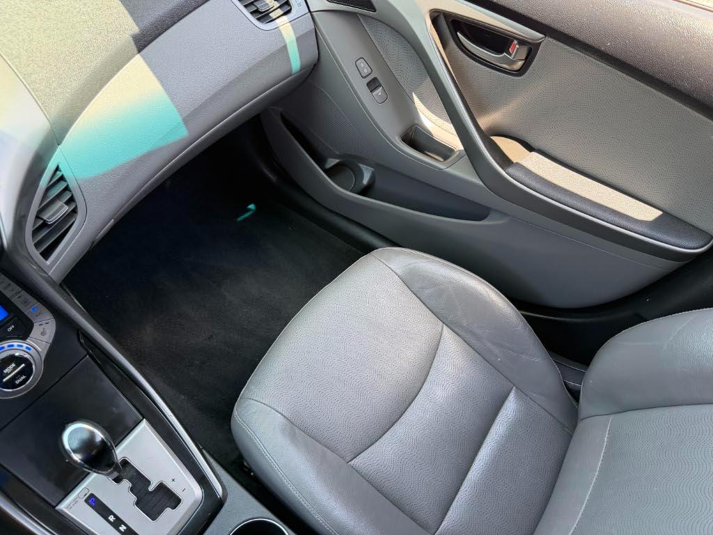 Hyundai Elantra Limited 2013