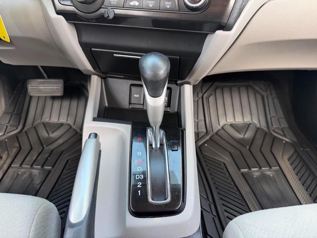 Honda Civic LX 2013