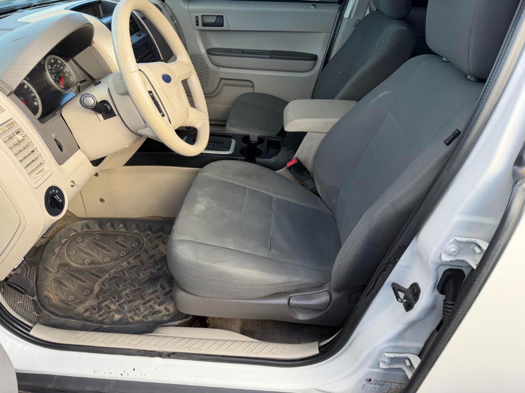 Ford Escape XLS 2010