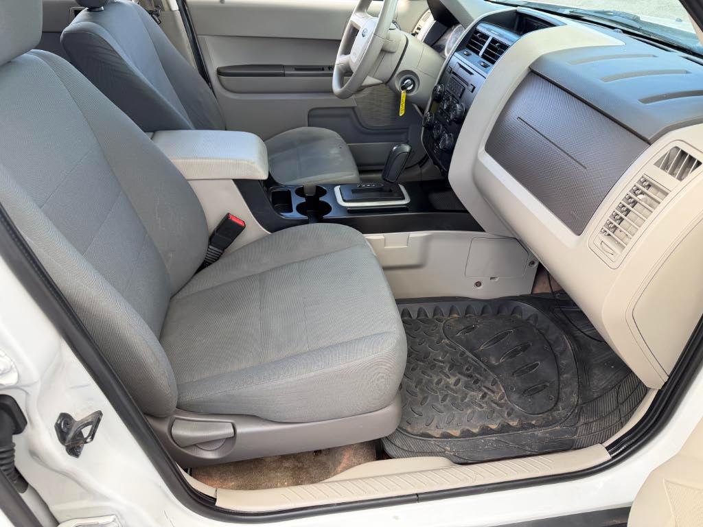 Ford Escape XLS 2010