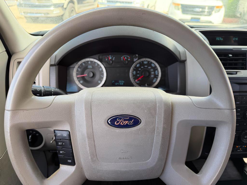 Ford Escape XLS 2010