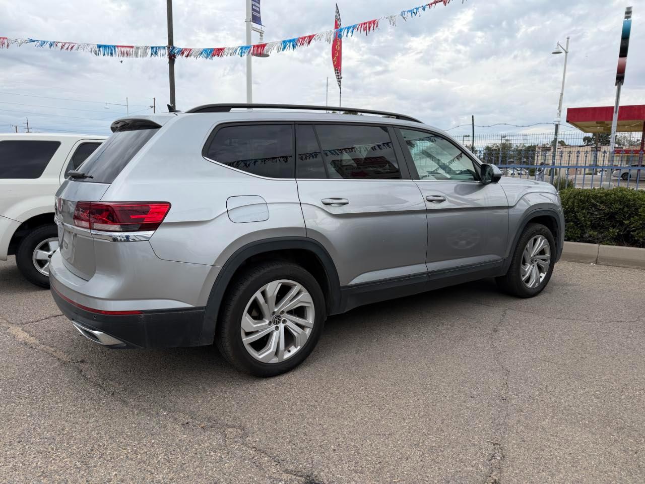 Volkswagen Atlas V6 SE w/Technology 2021