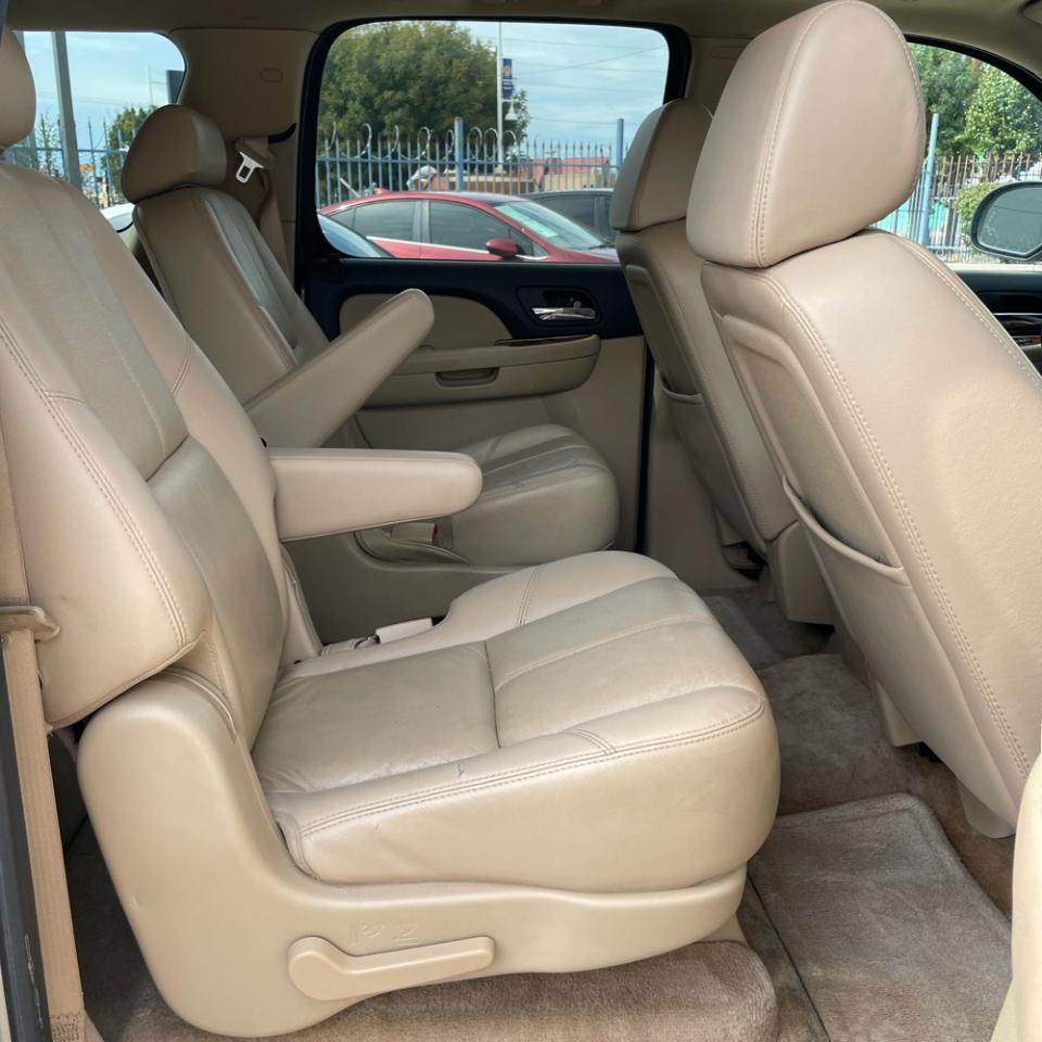 Chevrolet Suburban LTZ 4WD 2007