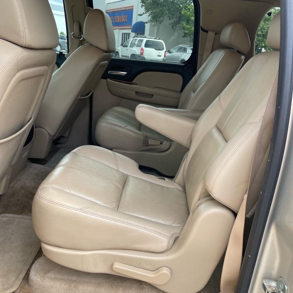 Chevrolet Suburban LTZ 4WD 2007
