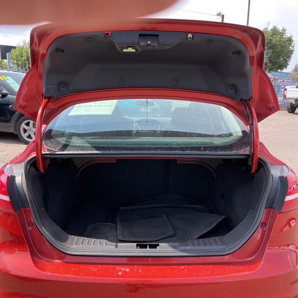 Ford Focus SE Sedan 2018