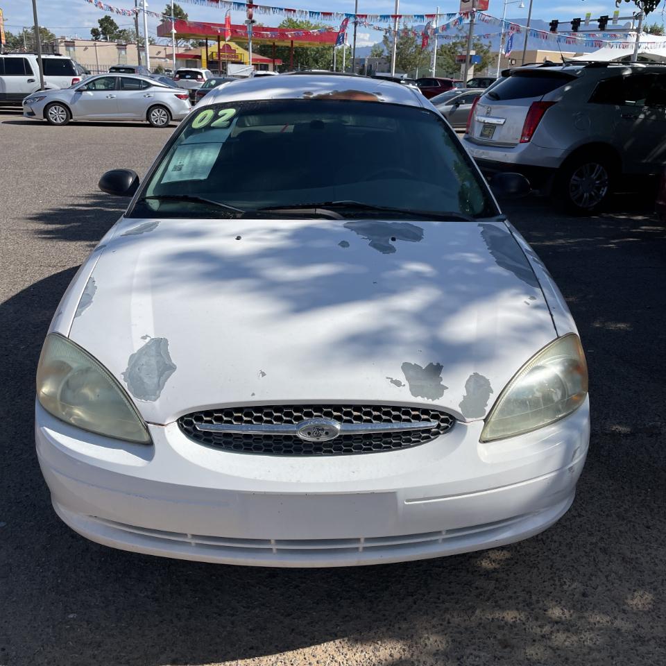 Ford Taurus LX Standard 2002