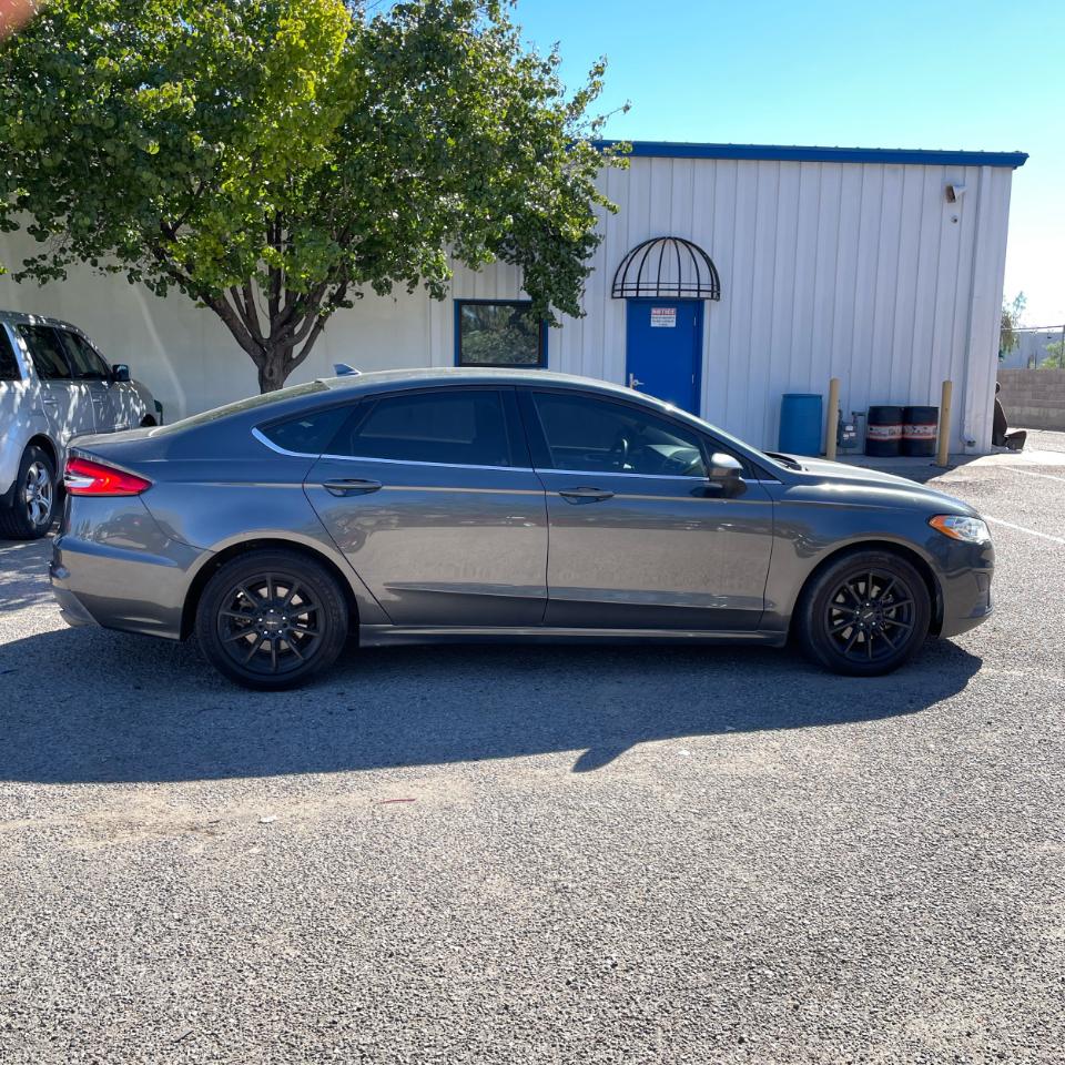 Ford Fusion SE 2020