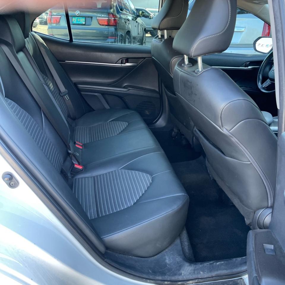 Toyota Camry SE 2023