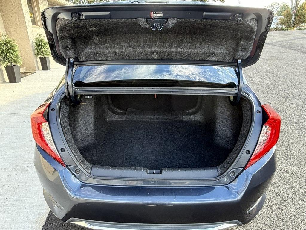Honda Civic photo 8