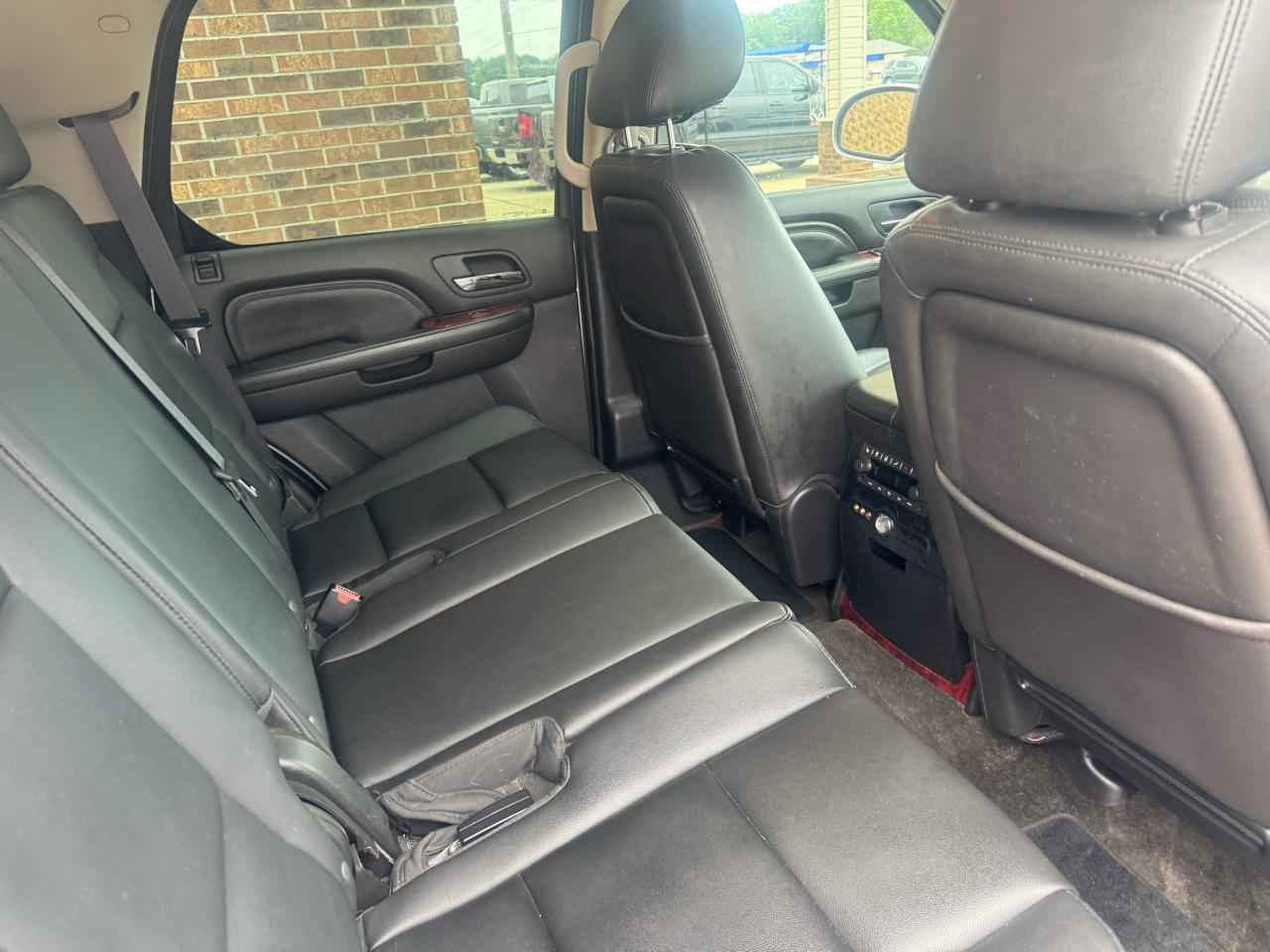 Cadillac Escalade 2WD 2013