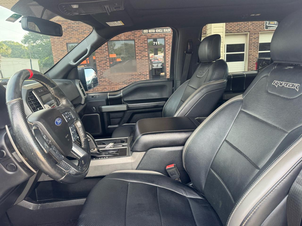 Ford F-150 Raptor SuperCrew 4WD 2018