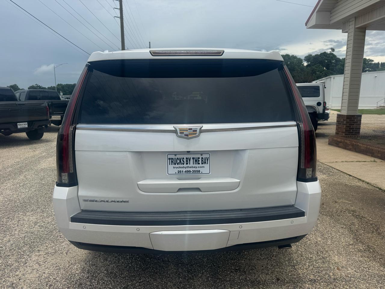 Cadillac Escalade Premium 2WD 2016
