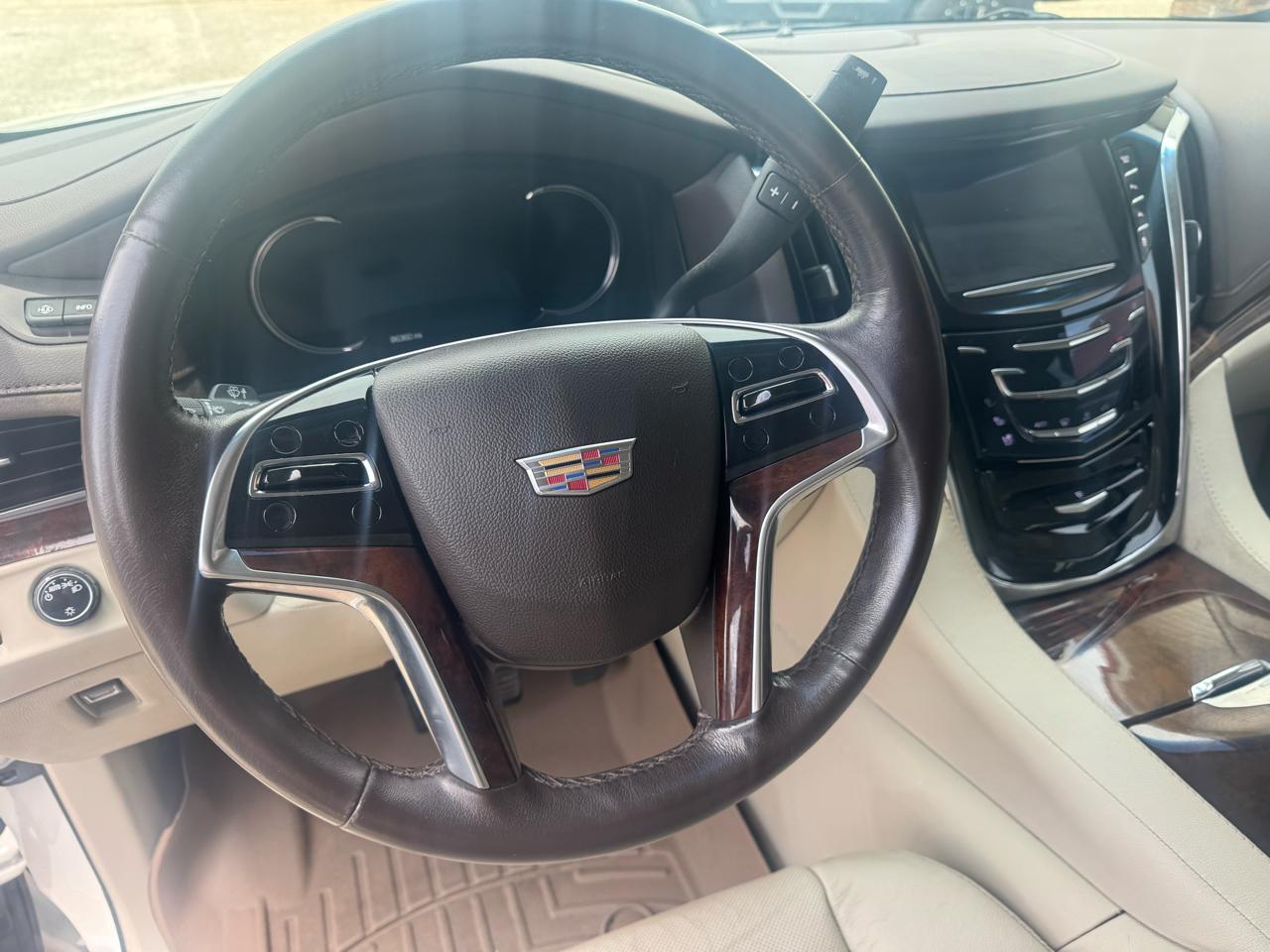 Cadillac Escalade Premium 2WD 2016