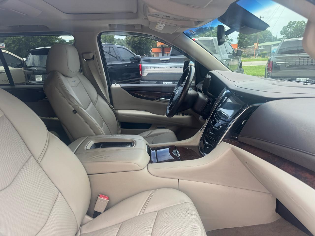 Cadillac Escalade Premium 2WD 2016
