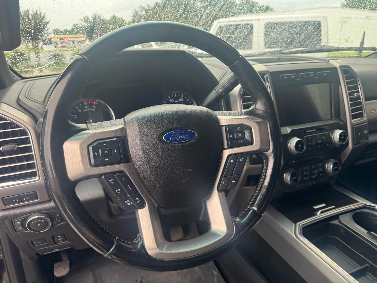 Ford F-250 SD Platinum Crew Cab 4WD 2017