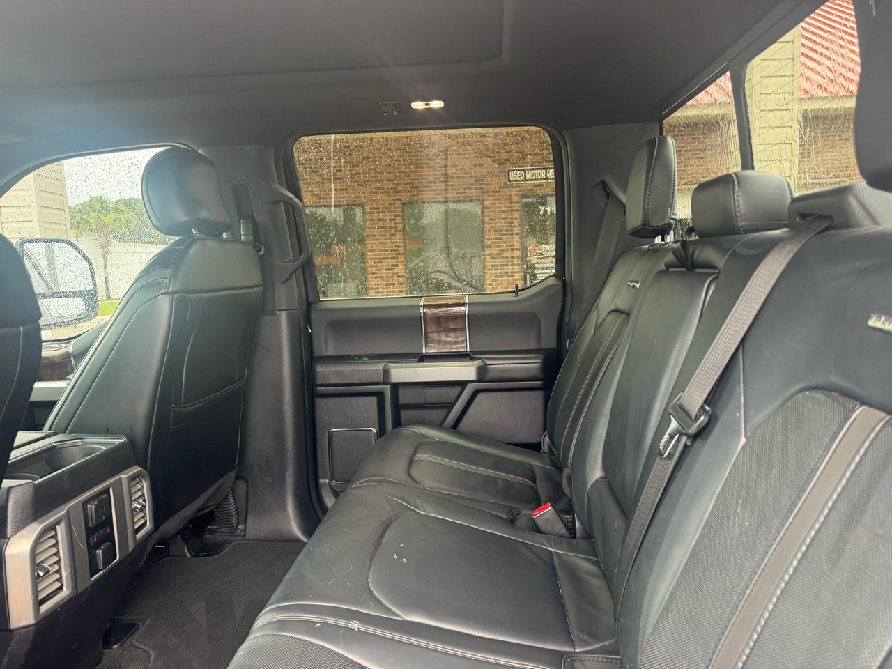 Ford F-250 SD Platinum Crew Cab 4WD 2017