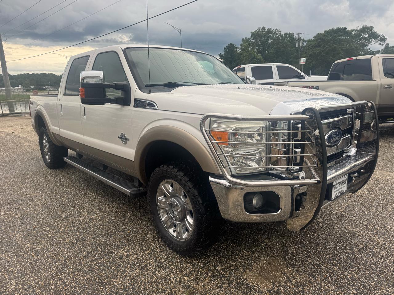Ford F-250 HD Crew Cab 4dr 152.2" WB 4WD 2013