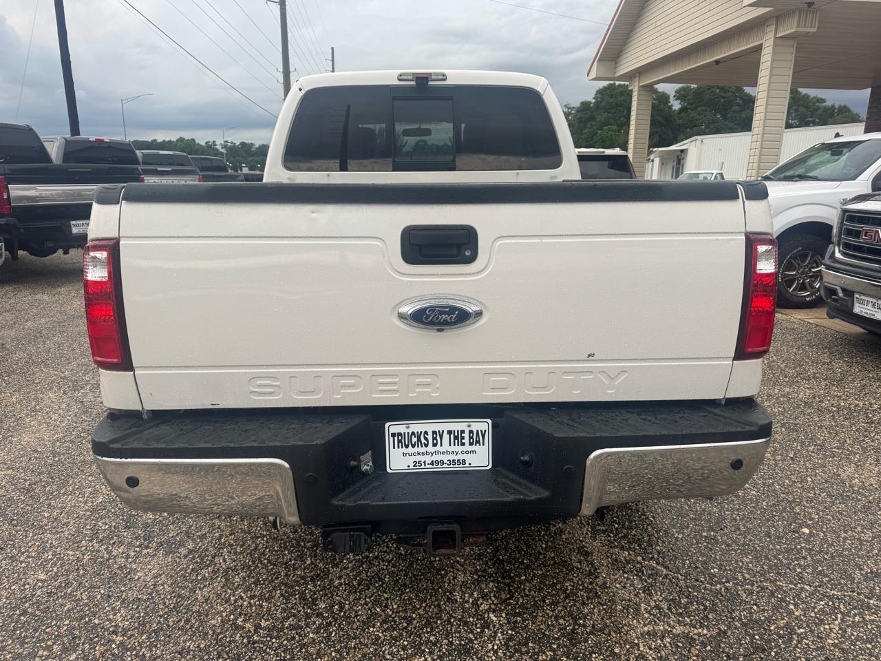 Ford F-250 HD Crew Cab 4dr 152.2" WB 4WD 2013