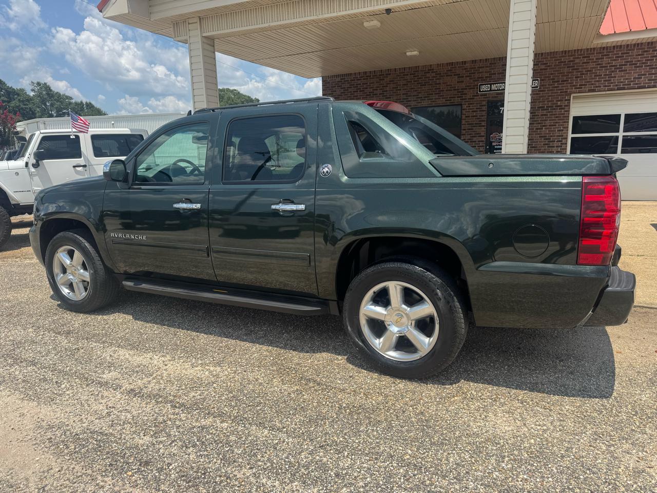 Chevrolet Avalanche LT 2WD 2013