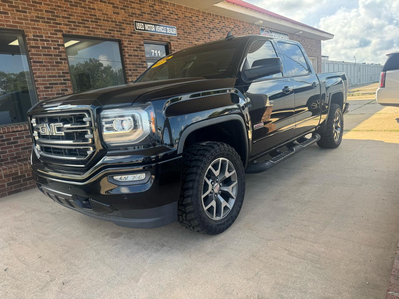 2018 GMC Sierra 1500 4WD Crew Cab 153.0" SLT