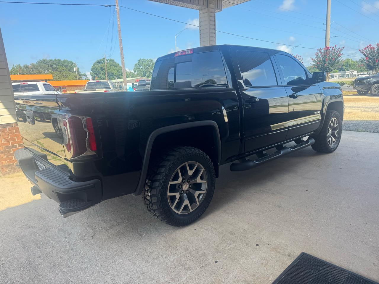 GMC Sierra 1500 4WD Crew Cab 153.0" SLT 2018
