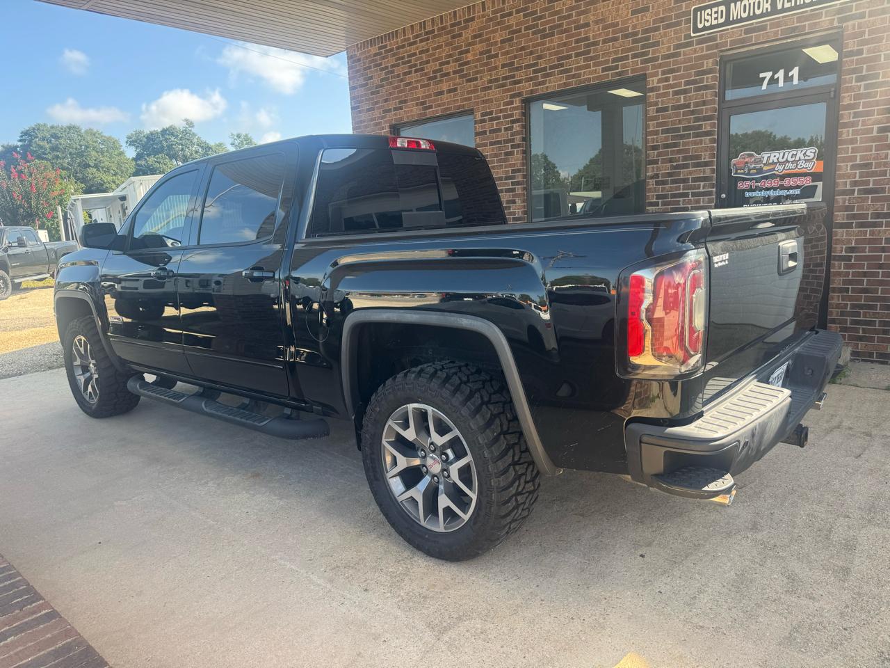 GMC Sierra 1500 4WD Crew Cab 153.0" SLT 2018
