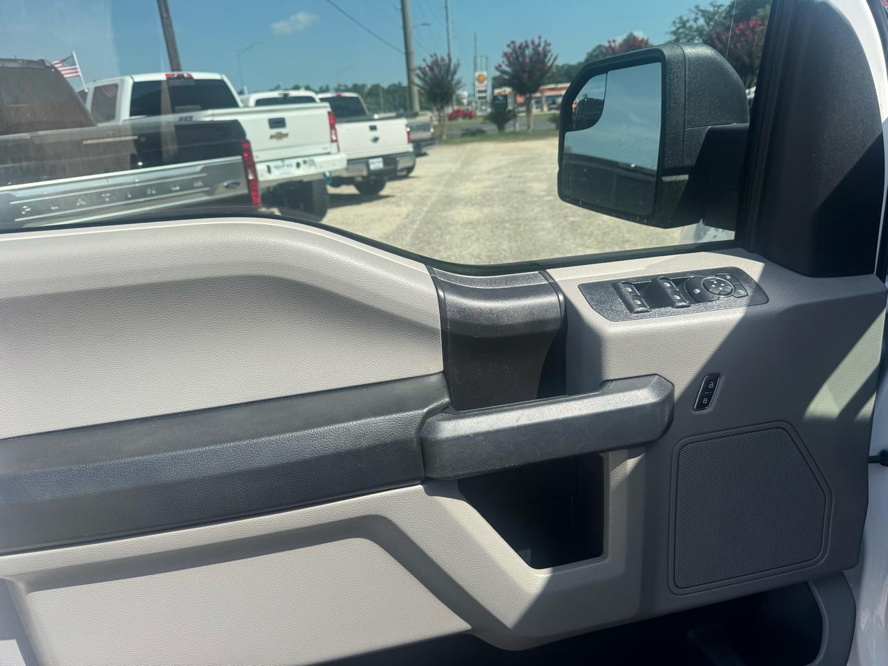Ford F-150 4WD SuperCrew 145" STX 2019