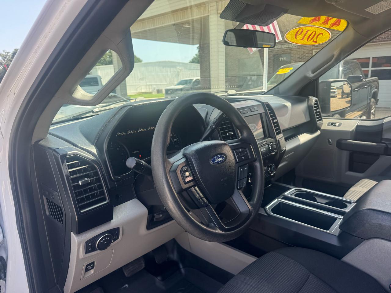 Ford F-150 4WD SuperCrew 145" STX 2019