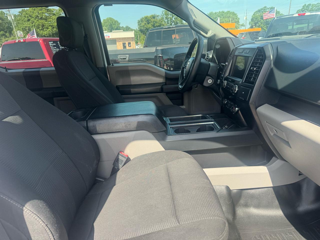 Ford F-150 4WD SuperCrew 145" STX 2019