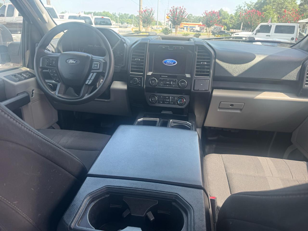 Ford F-150 4WD SuperCrew 145" STX 2019