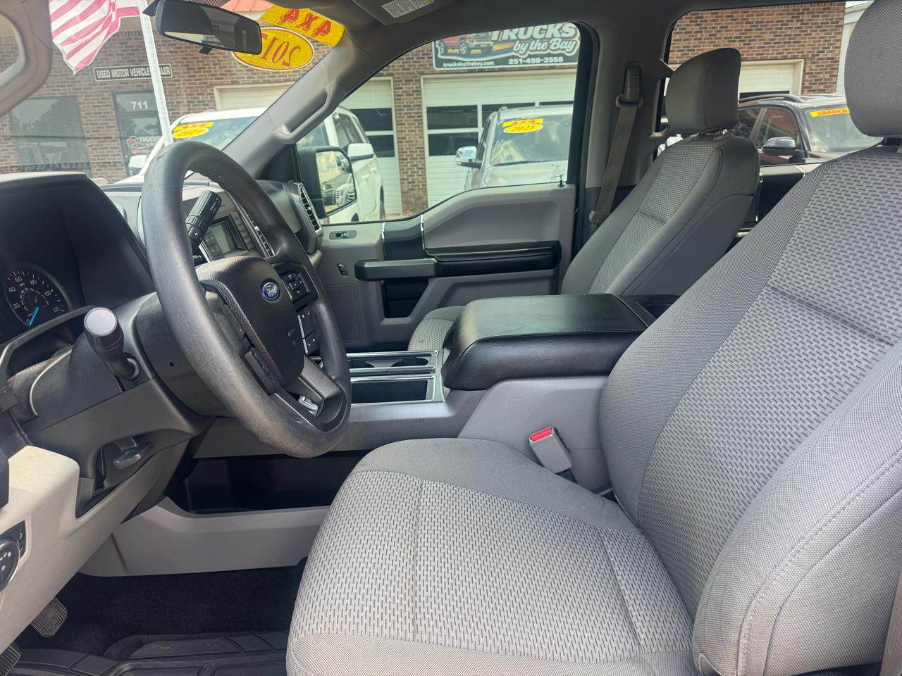Ford F-150 4WD SuperCrew 139" XLT 2017