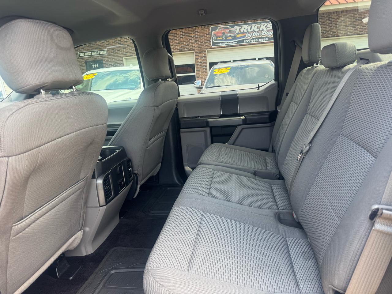 Ford F-150 4WD SuperCrew 139" XLT 2017