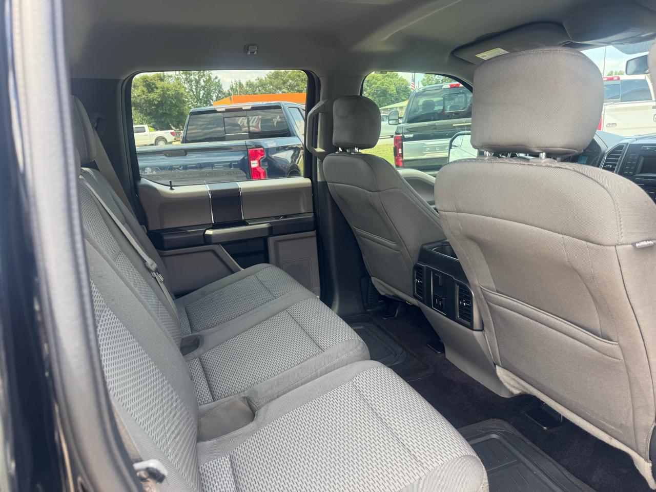 Ford F-150 4WD SuperCrew 139" XLT 2017