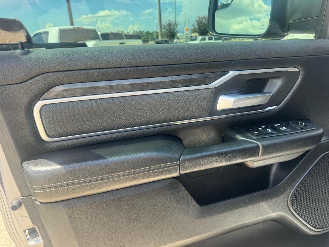RAM 1500 Big Horn Crew Cab SWB 4WD 2019