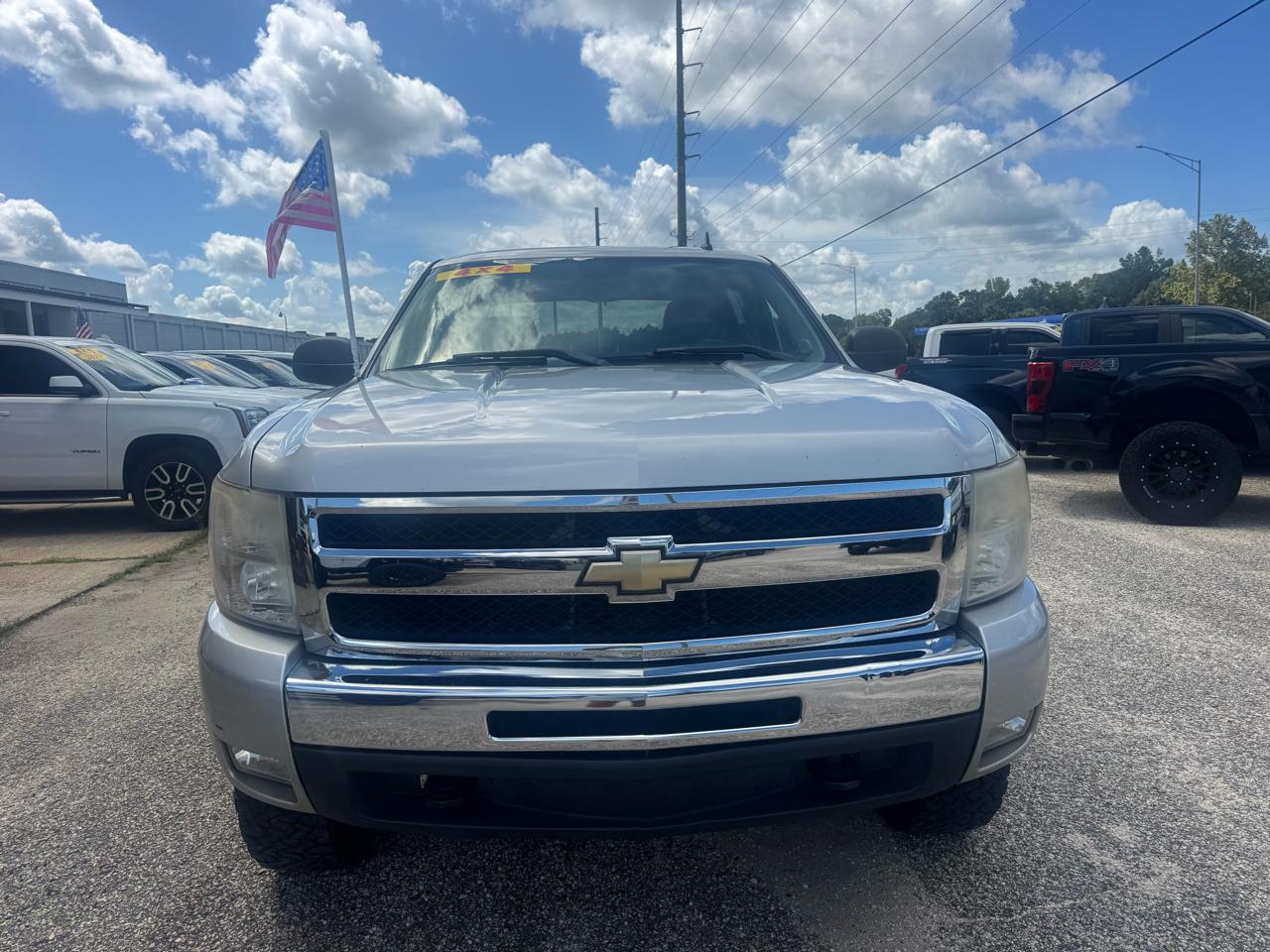 Chevrolet Silverado 1500 LT Crew Cab 4WD 2011