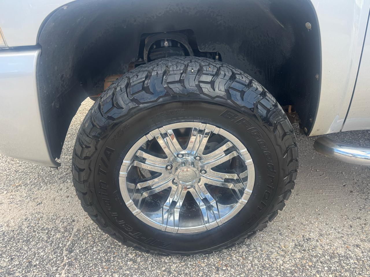 Chevrolet Silverado 1500 LT Crew Cab 4WD 2011