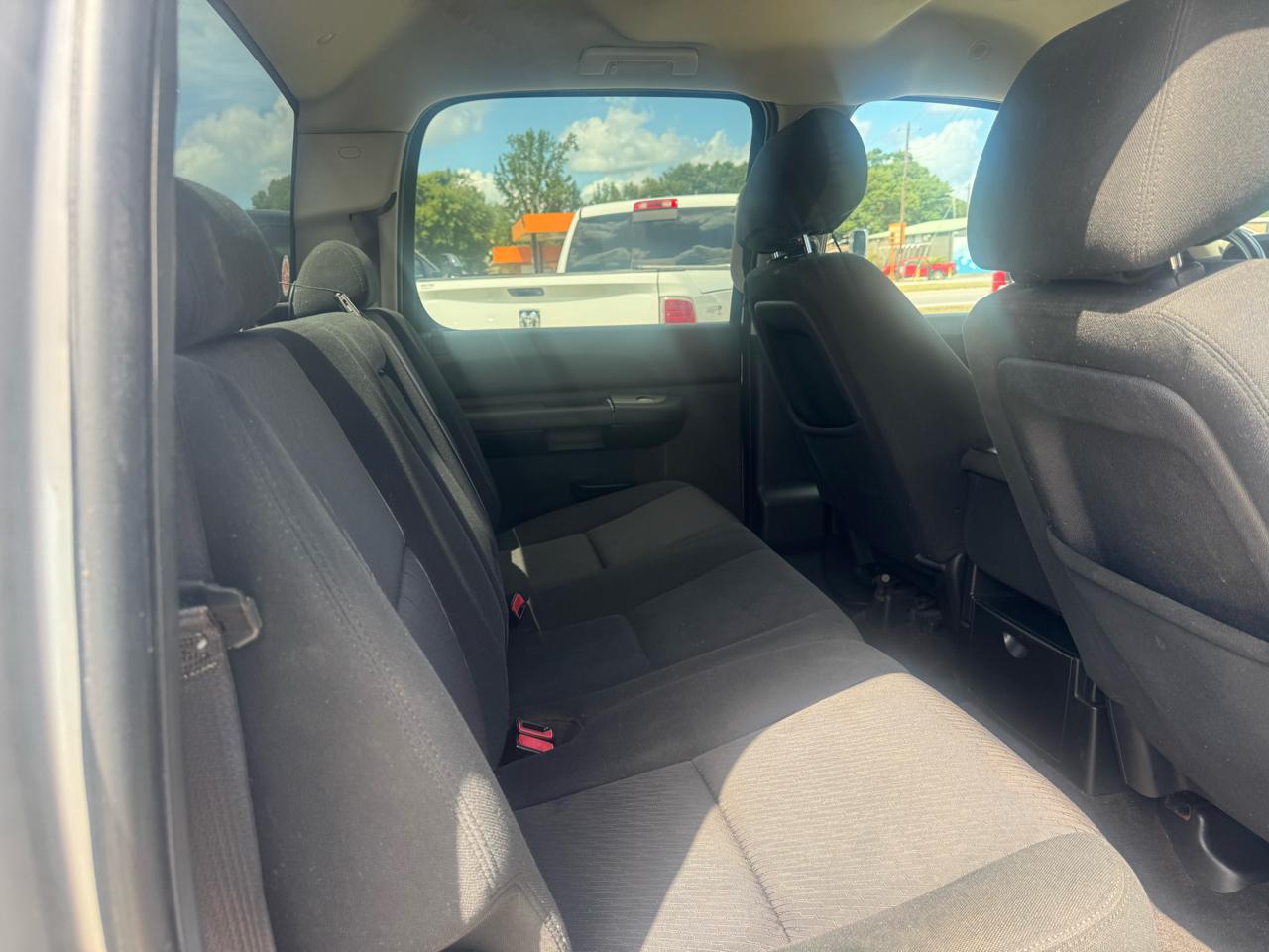 Chevrolet Silverado 1500 LT Crew Cab 4WD 2011