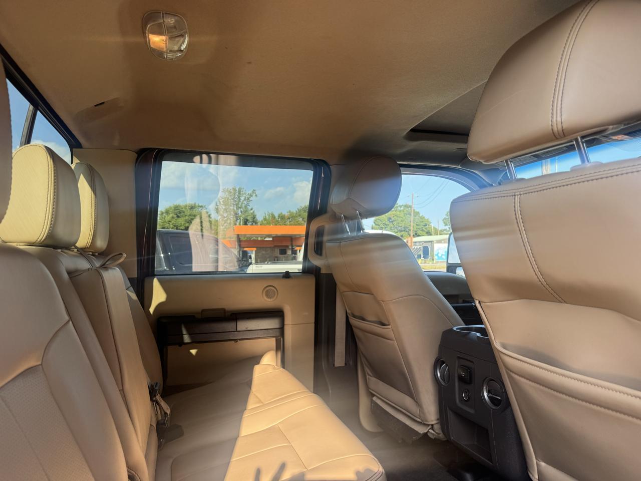 Ford F-250 SD Lariat Crew Cab 4WD 2011
