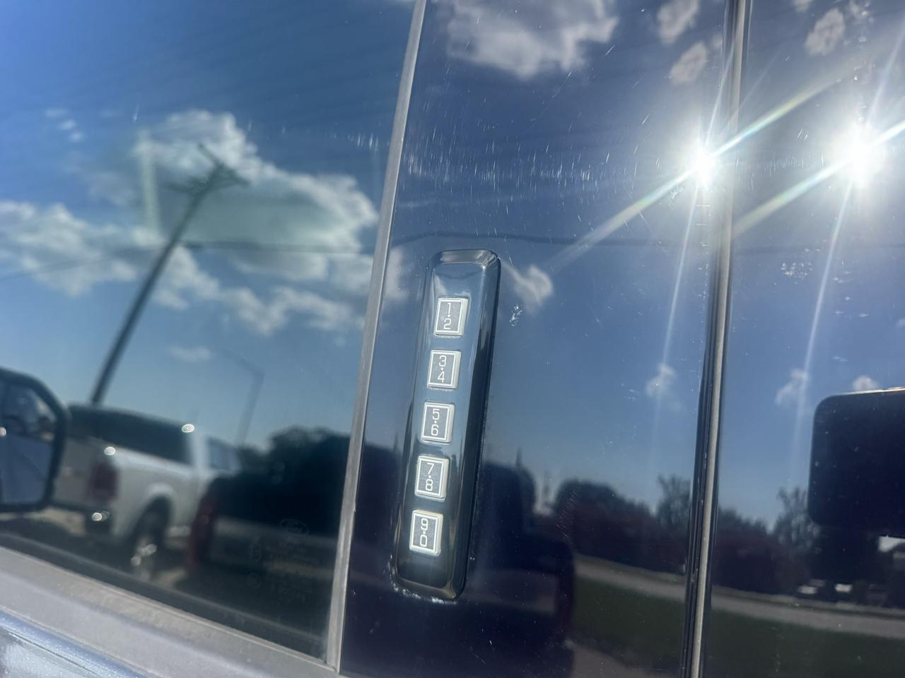 Ford F-150 XLT SuperCrew Short Bed 2WD 2019