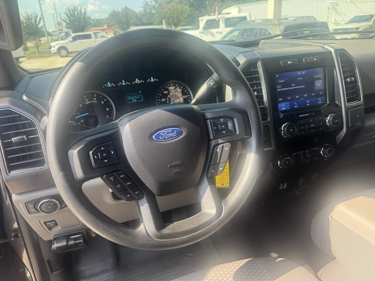 Ford F-150 XLT SuperCrew Short Bed 2WD 2019