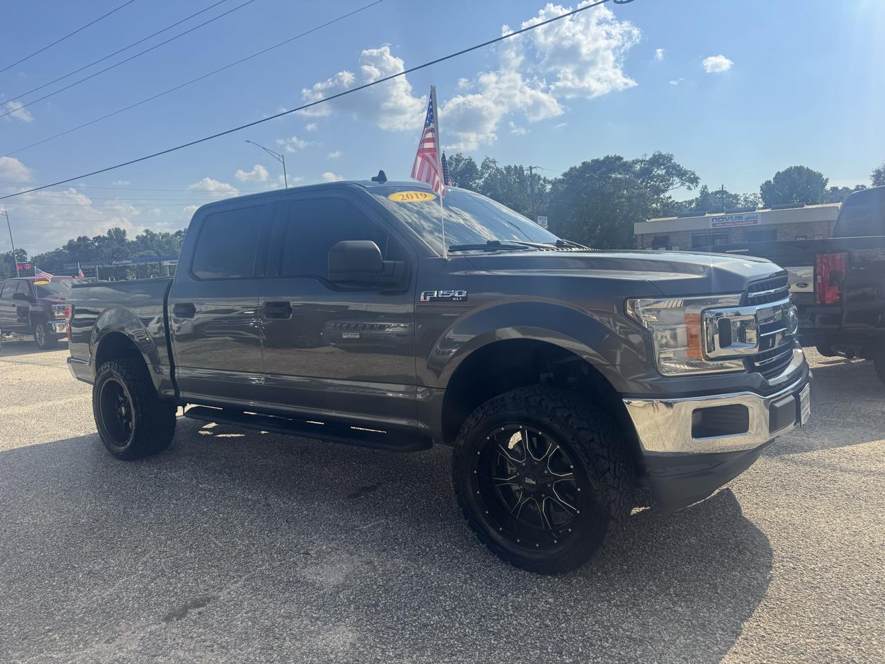 Ford F-150 XLT SuperCrew Short Bed 2WD 2019